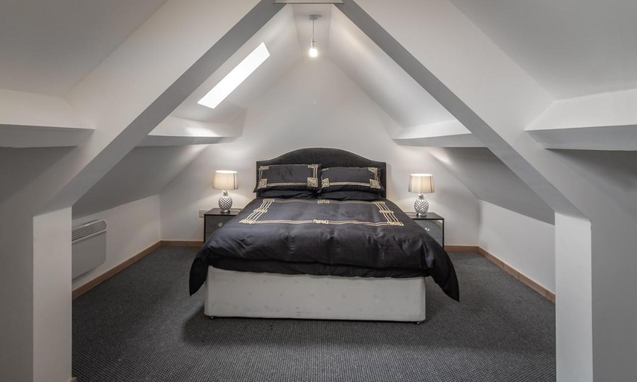 Stunning Church Conversion Close To The Tower Blackpool Exterior foto