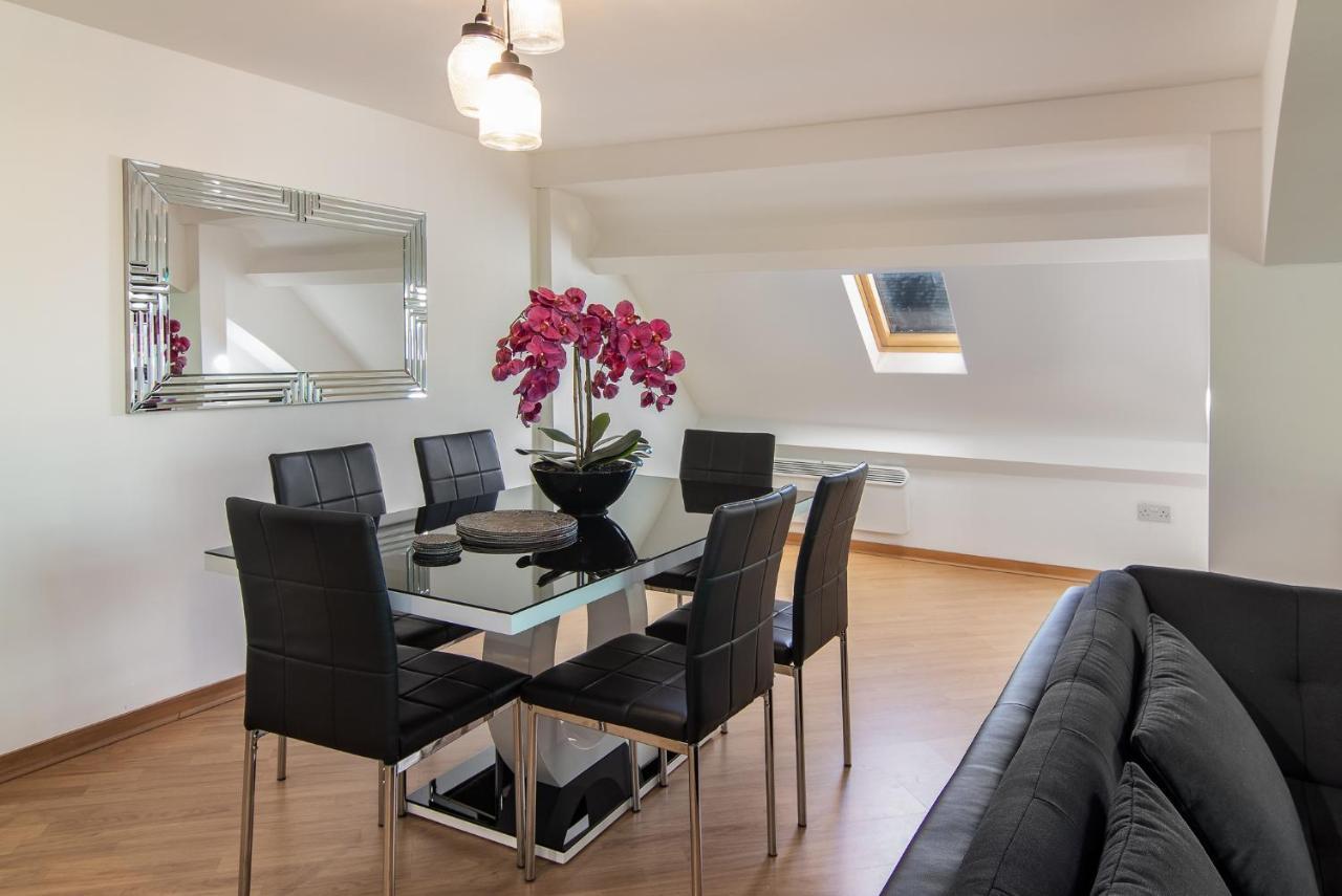 Stunning Church Conversion Close To The Tower Blackpool Exterior foto