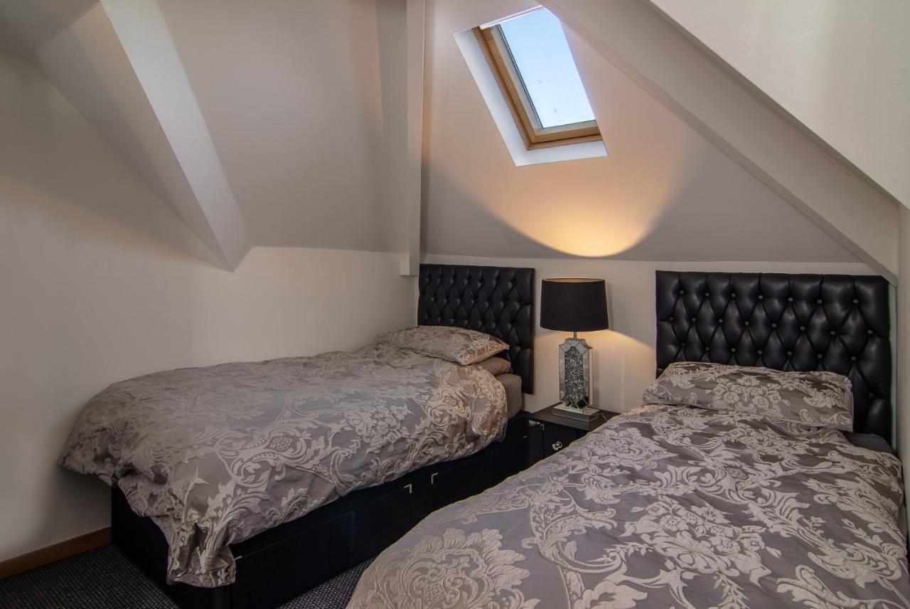 Stunning Church Conversion Close To The Tower Blackpool Exterior foto