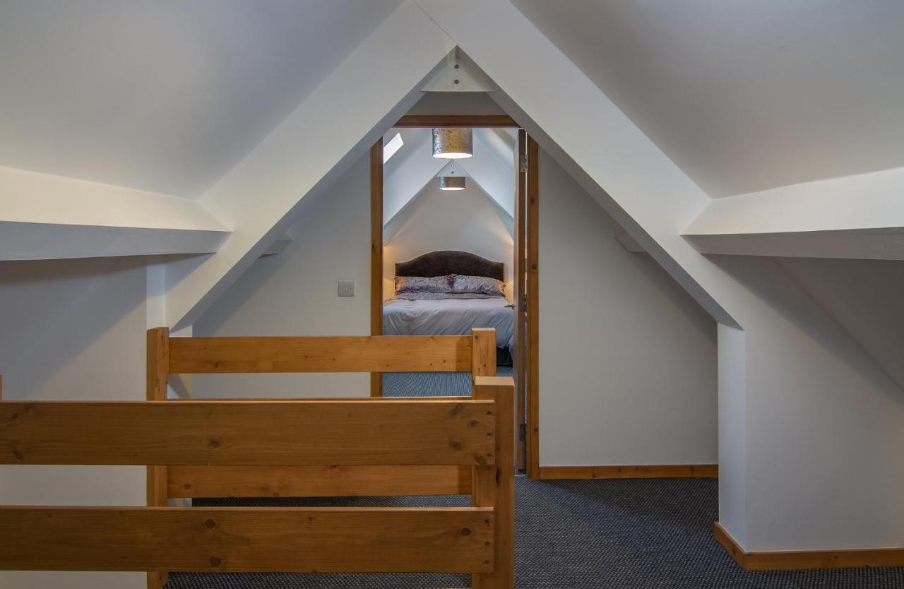 Stunning Church Conversion Close To The Tower Blackpool Exterior foto